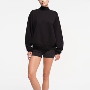 Skims Black Turtleneck Sweatshirt